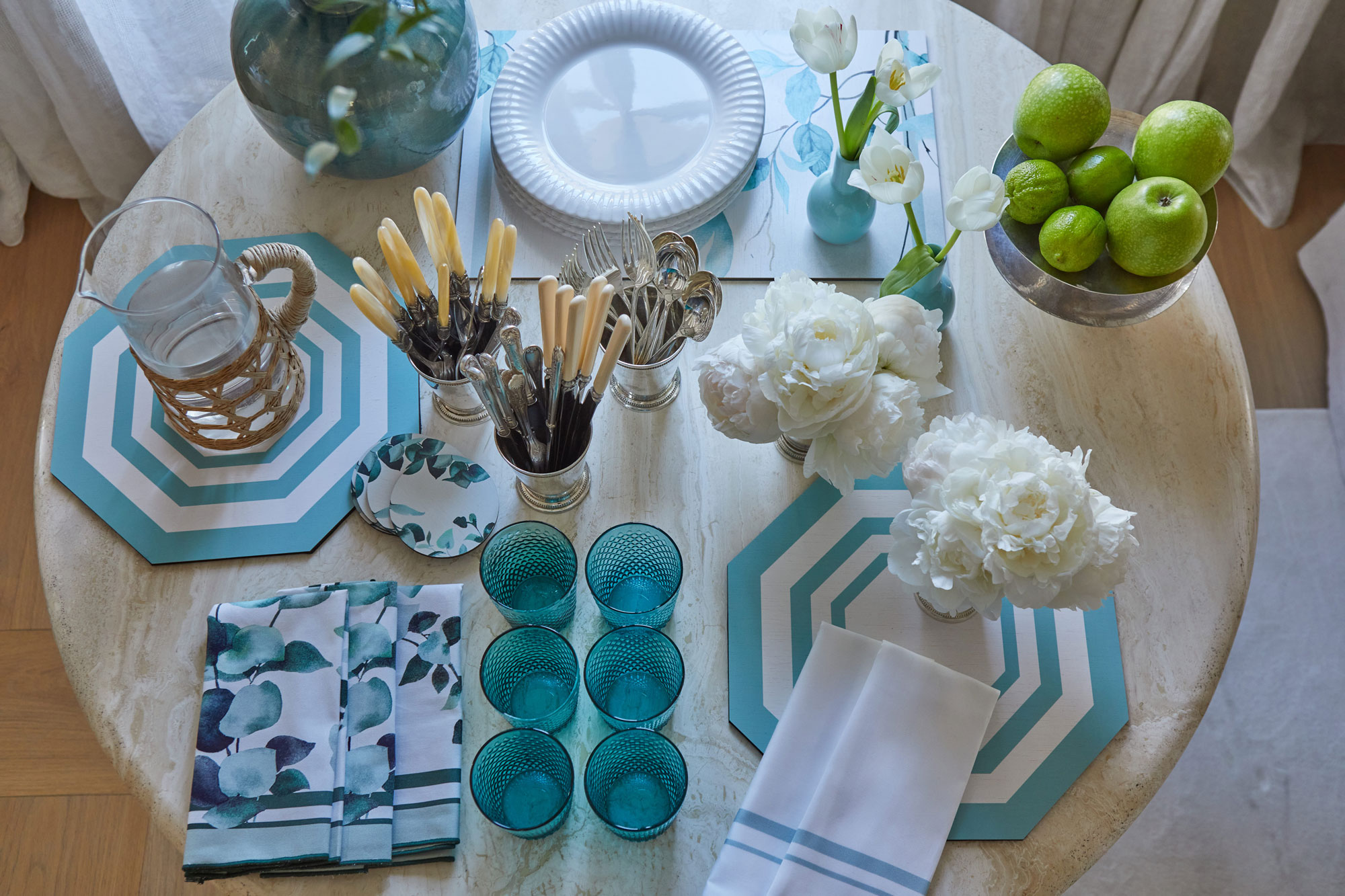 Dressing your table with style is possible at The Lino